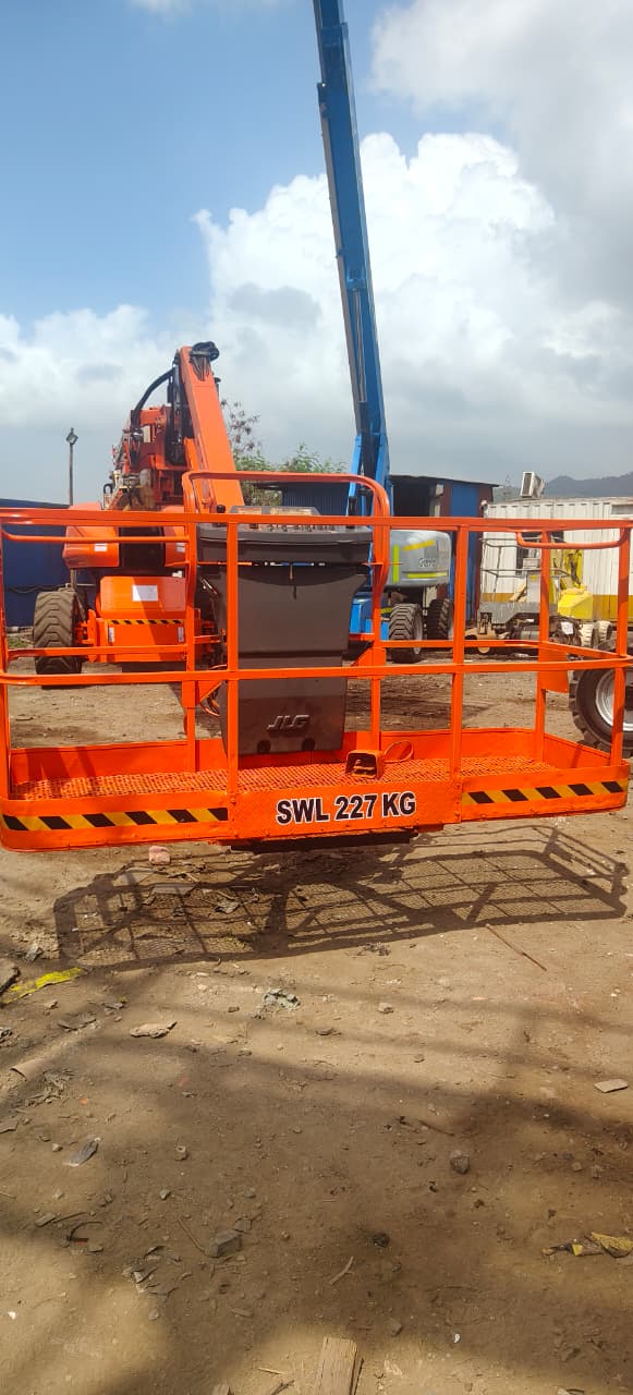 Telescopic Boom Lift - View 3